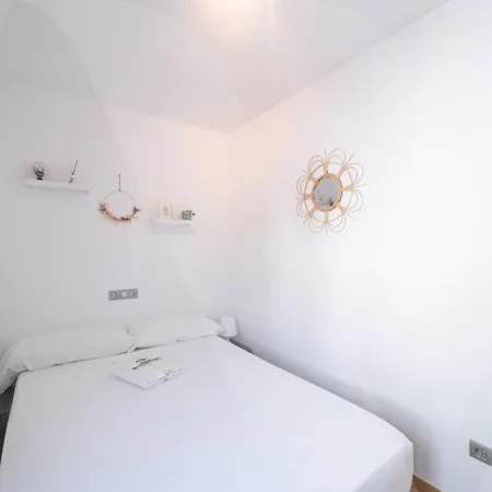 Belle Maison Puig Rom By Welhomy Roses