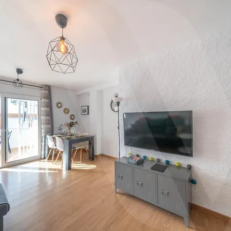 Belle Maison Puig Rom By Welhomy Roses