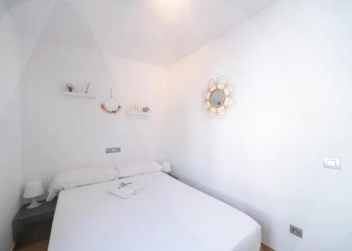 Belle Maison Puig Rom By Welhomy Roses